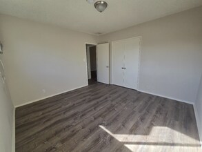 13531 Wyandotte St in Los Angeles, CA - Building Photo - Building Photo