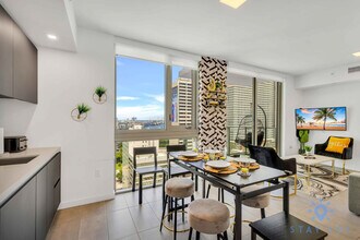 227 NE 2nd St in Miami, FL - Building Photo - Building Photo