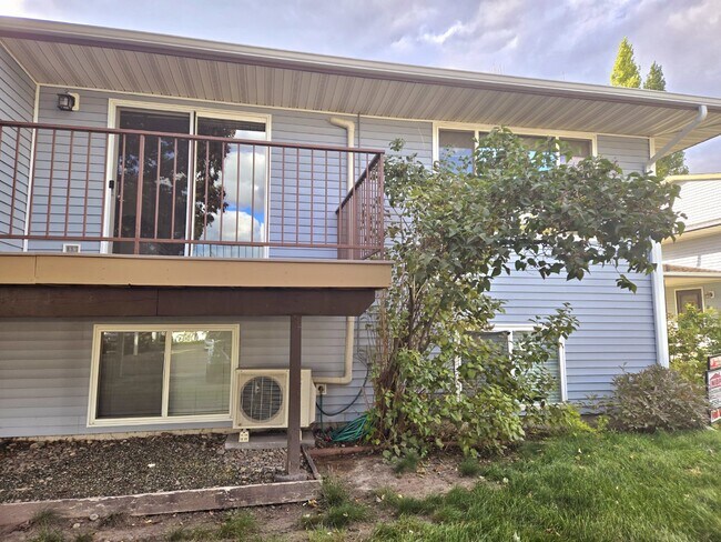 301 Kelly Rd-Unit -D15 in Kalispell, MT - Foto de edificio - Building Photo