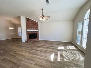 405 Tranquility Ln in Cedar Hill, TX - Building Photo - Building Photo