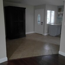 1103 Myra Ave in Chula Vista, CA - Foto de edificio - Building Photo