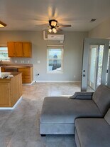 612 Figueroa St, Unit peddlers Landing in Folsom, CA - Building Photo