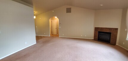8016 Salmonberry Lp in Hayden, ID - Building Photo - Building Photo