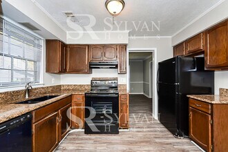 7553 Raleigh Ln in Jonesboro, GA - Building Photo - Building Photo