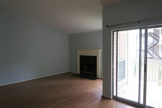 1521 Lincoln Way, Unit 303 in McLean, VA - Building Photo - Building Photo