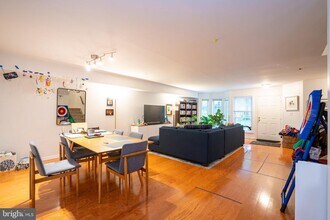 3 Towpath Ct in Princeton, NJ - Building Photo - Building Photo