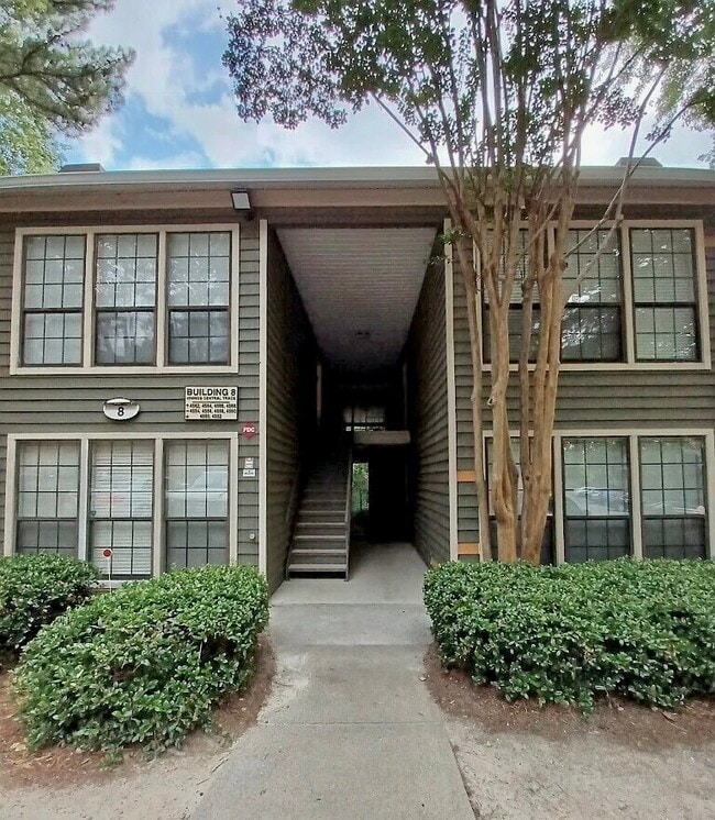 property at 4568 Vinings Central Trce SE