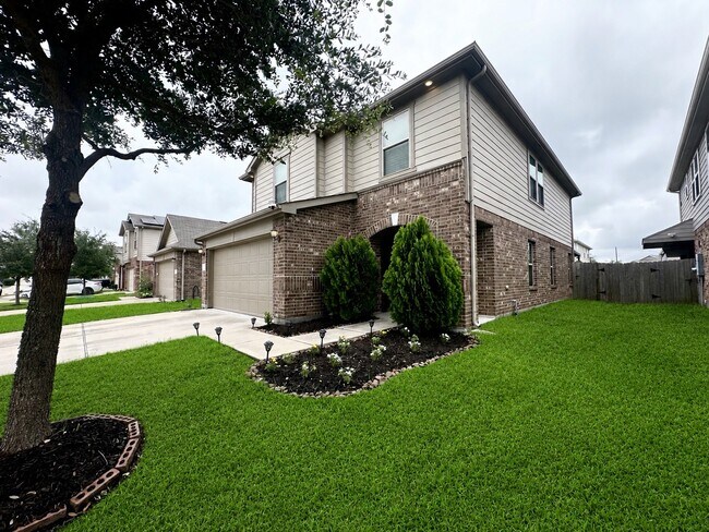 property at 25323 Queens Causeway Ln