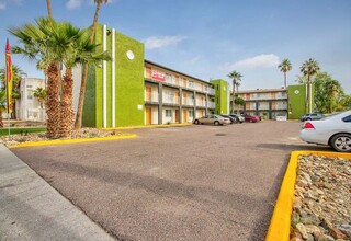 The Onyx Apartments in Phoenix, AZ - Foto de edificio - Building Photo