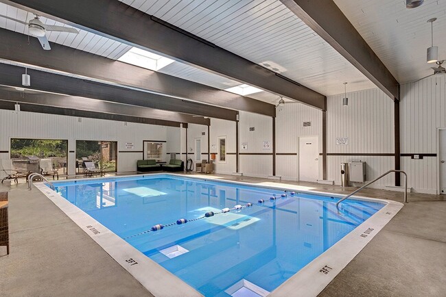 Glen Oaks East Apartments