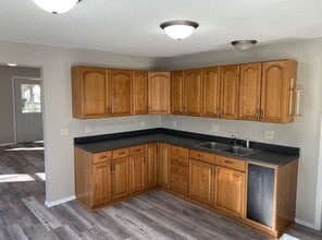 2046 N Campbell Ave in Springfield, MO - Building Photo - Building Photo
