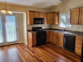 839 Apple Grove Ln in Pleasant Grove, UT - Building Photo - Building Photo