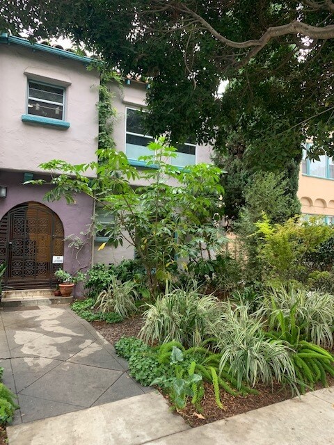 6128 Saturn St in Los Angeles, CA - Building Photo
