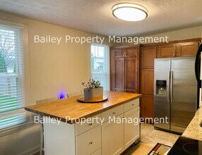 1046 E Caldwell St in Louisville, KY - Building Photo - Building Photo