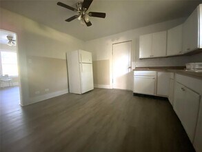 304 Elizabeth St in Trinity, TX - Building Photo - Building Photo