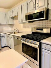 601 Hanover Ct in Schaumburg, IL - Building Photo - Building Photo