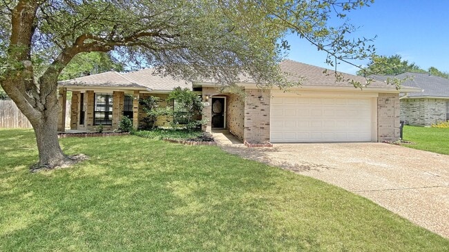 property at 2901 Pueblo Ct S