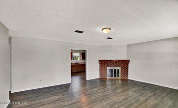 5013 Chivalry Dr in Jacksonville, FL - Building Photo - Building Photo