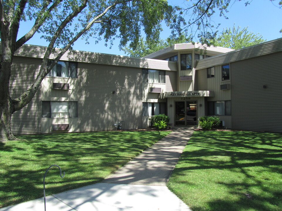 Key Randall Apartments in Winona, MN - Foto de edificio