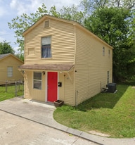 1021 Carolyn Ct in Humble, TX - Building Photo