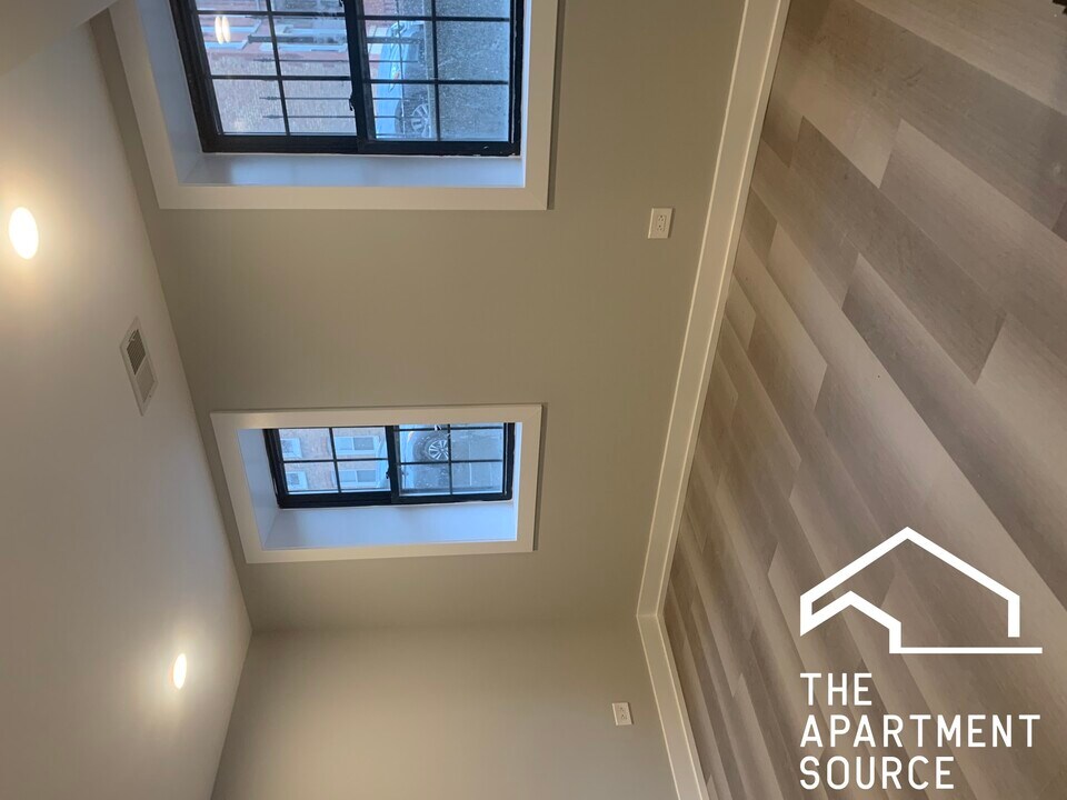2222 W Palmer St-Unit -1 in Chicago, IL - Building Photo