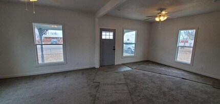 827 Douglas St in Sterling, CO - Building Photo - Building Photo
