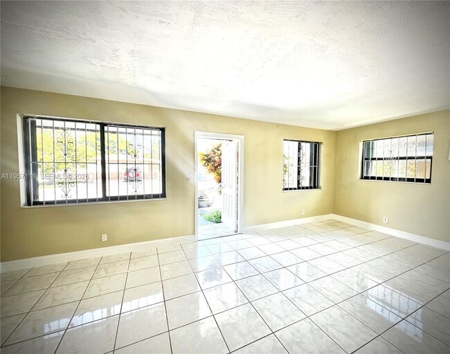 1232 NE 136th Terrace in North Miami, FL - Building Photo - Building Photo