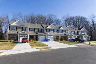 Mi Place at Rancocas Townhomes in Mount Holly, NJ - Building Photo - Building Photo