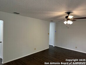 7554 Oriental Trail in San Antonio, TX - Building Photo - Building Photo