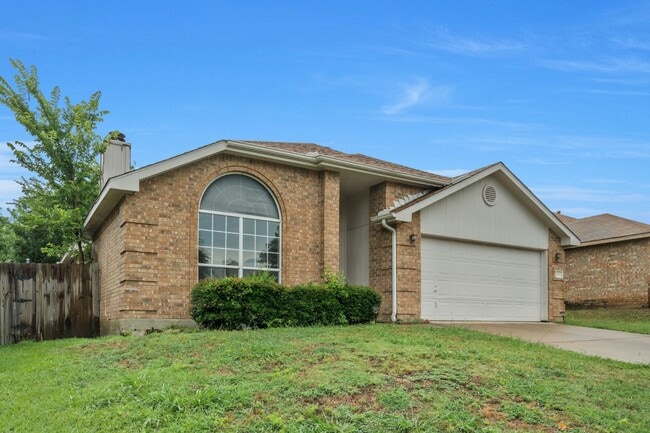 203 Cain Dr in Cedar Hill, TX - Building Photo - Building Photo