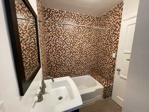 41 Thornton Ave in Los Angeles, CA - Building Photo - Building Photo