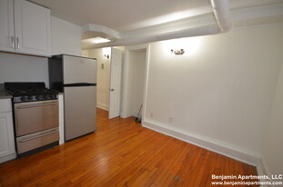 76 Charles St, Unit 2 in Boston, MA - Building Photo