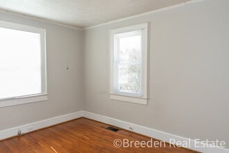 102 Brittain Dr in Morganton, NC - Building Photo - Building Photo