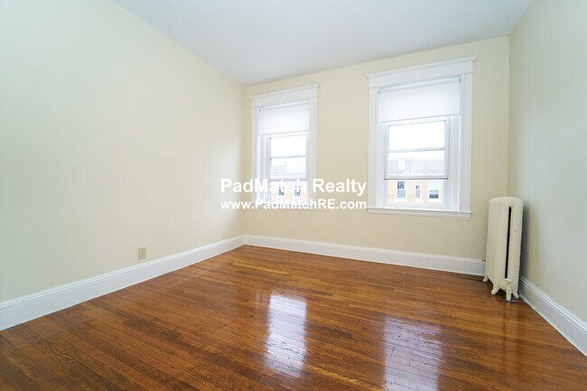 221 Kelton St in Boston, MA - Building Photo - Building Photo