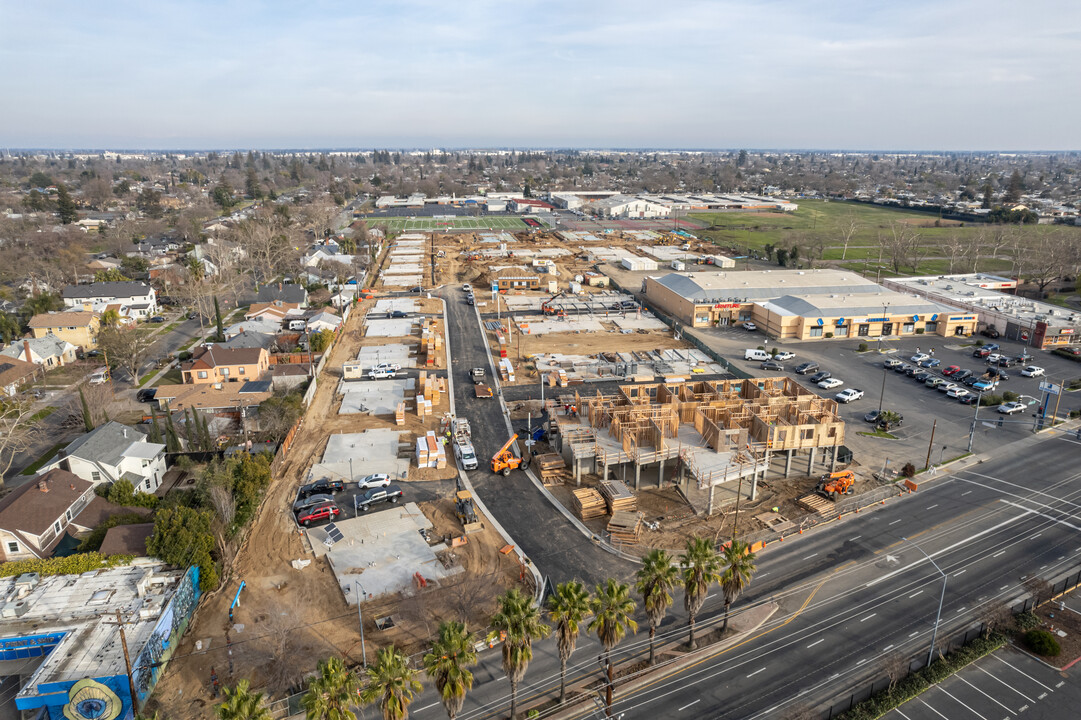 The Heights on Stockton in Sacramento, CA - Foto de edificio