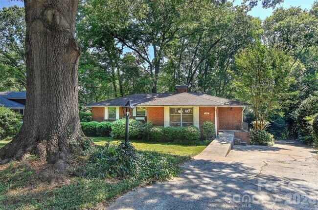 1215 Sewickley Dr in Charlotte, NC - Building Photo - Building Photo