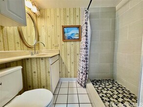 441 Lewers St in Honolulu, HI - Building Photo - Building Photo