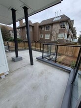 15353 17 Ave in Surrey, BC - Building Photo - Building Photo