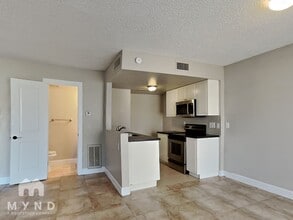 2132 W Glenrosa Ave in Phoenix, AZ - Foto de edificio - Building Photo