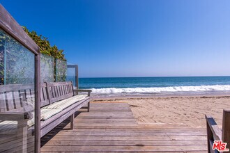 23752 Malibu Rd in Malibu, CA - Building Photo - Building Photo