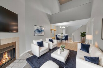 11101 E Alameda Ave in Aurora, CO - Foto de edificio - Building Photo