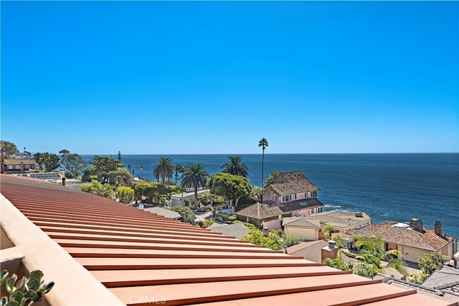 2037 S Coast Hwy, Unit 11 in Laguna Beach, CA - Building Photo - Building Photo