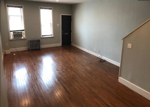 4655 Smick St in Philadelphia, PA - Building Photo - Building Photo