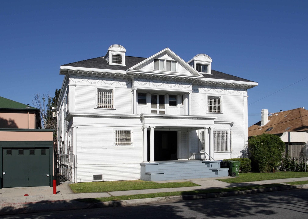 2671 Magnolia Ave in Los Angeles, CA - Building Photo