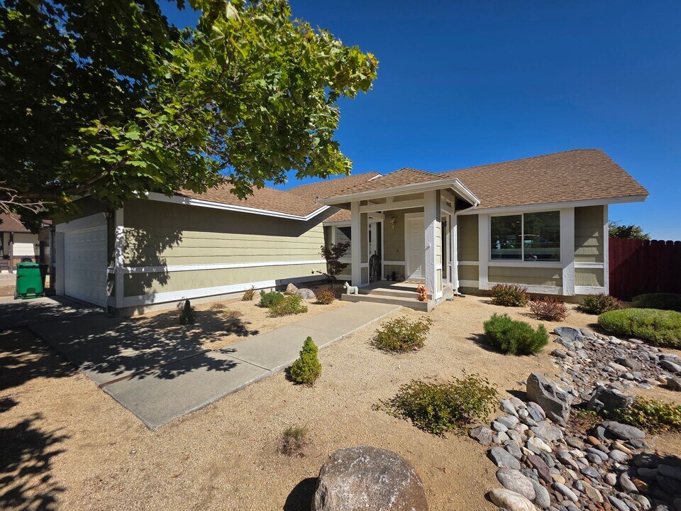 1730 Terrace Heights Ln in Reno, NV - Building Photo