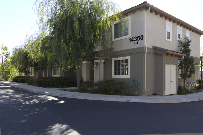 Chandon Village in San Diego, CA - Foto de edificio - Building Photo