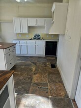 2542 W High St in Springfield, MO - Building Photo - Building Photo