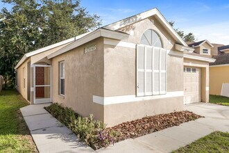 22501 Crows Nest Ct in Lutz, FL - Building Photo - Building Photo