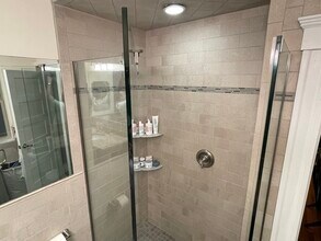 1236 Beacon St in Brookline, MA - Building Photo - Building Photo