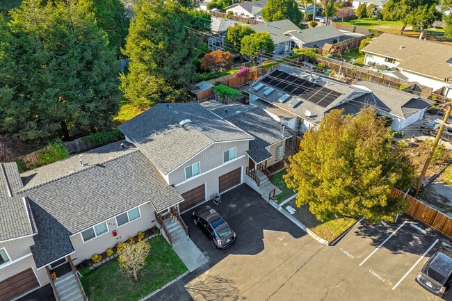 919 35th Ave in Santa Cruz, CA - Building Photo - Building Photo